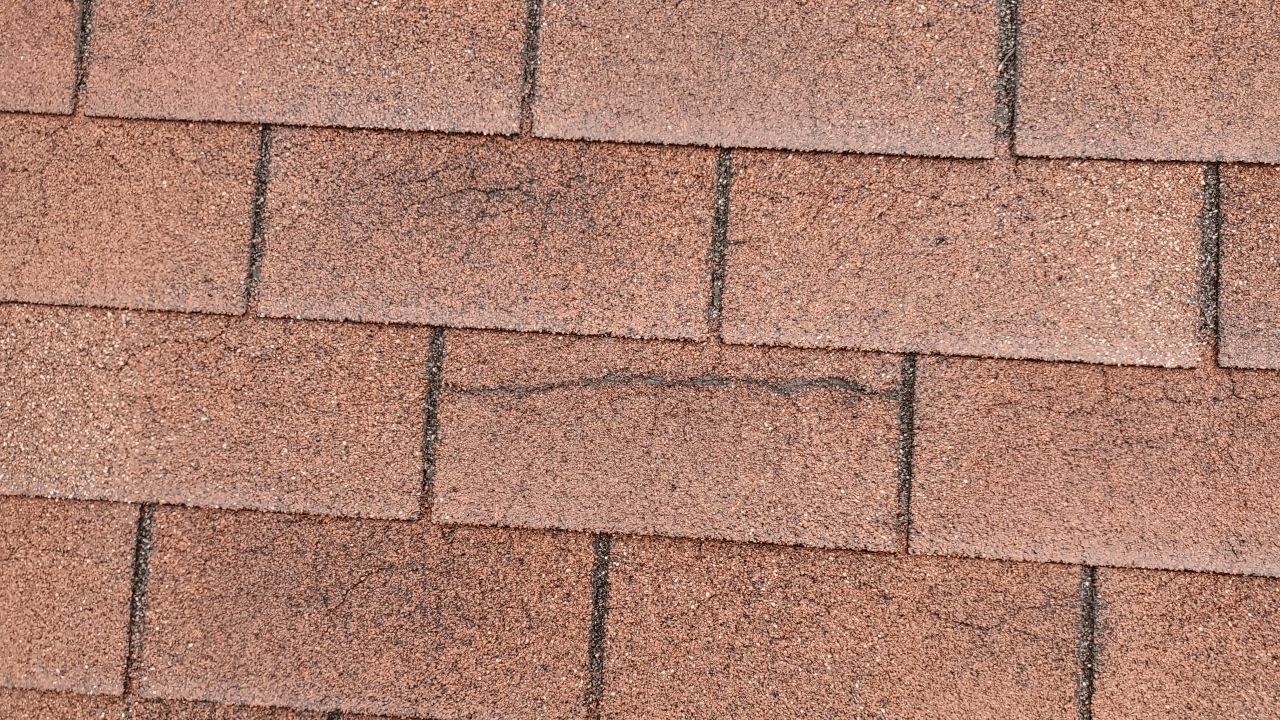 Parts of shingles are susceptible to drying out during hot seasons, which leads to their cracking and breaking