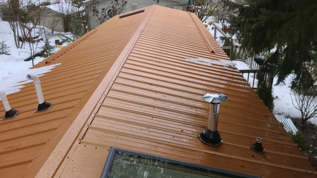 Metal roof installeв perfectly