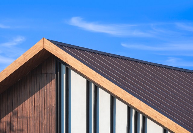 Seam roofs providing superior energy efficiency in any weather conditions