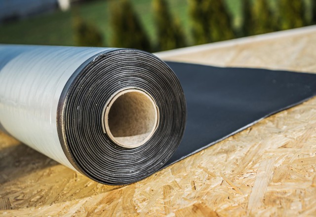 Due to its affordability and low maintenance requirements, TPO membranes are an excellent choice for commercial roofs as well as residential applications such as low-slope or flat roofs. In addition, it can be used in any climate as it is resistant to extreme temperatures.