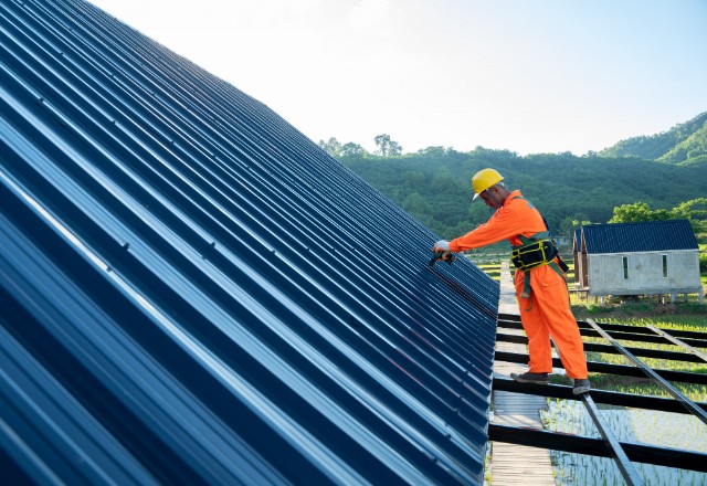 Selecting a Roof Contractor in Clayton