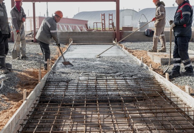 Types of Projects When You Need Concrete Pouring
