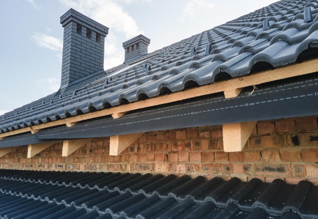 A well-maintained and properly functioning roof adds aesthetic appeal to your home as
well as peace of mind knowing that you've taken the steps to protect it from damage due
to weather or other issues.