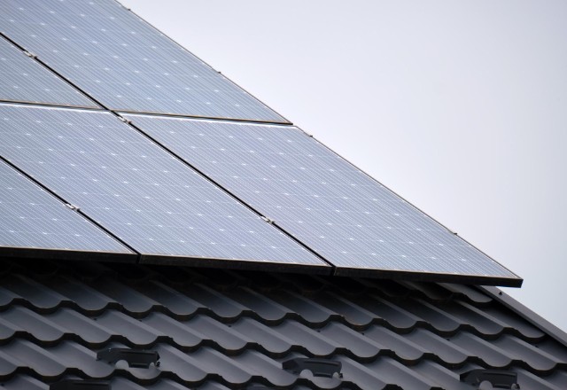 Homeowners taking advantage of federal tax credits when installing solar panels on