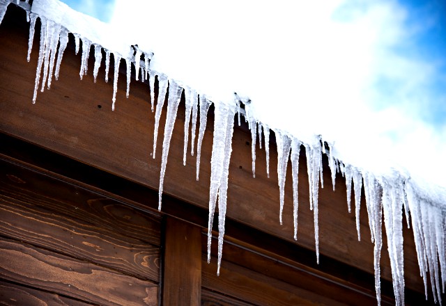 Big icicles need to be removed for safety